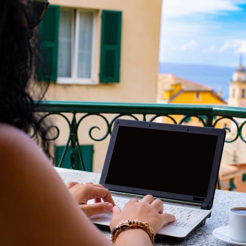 Il nuovo modello di lavoro ibrido: gestirlo  al meglio